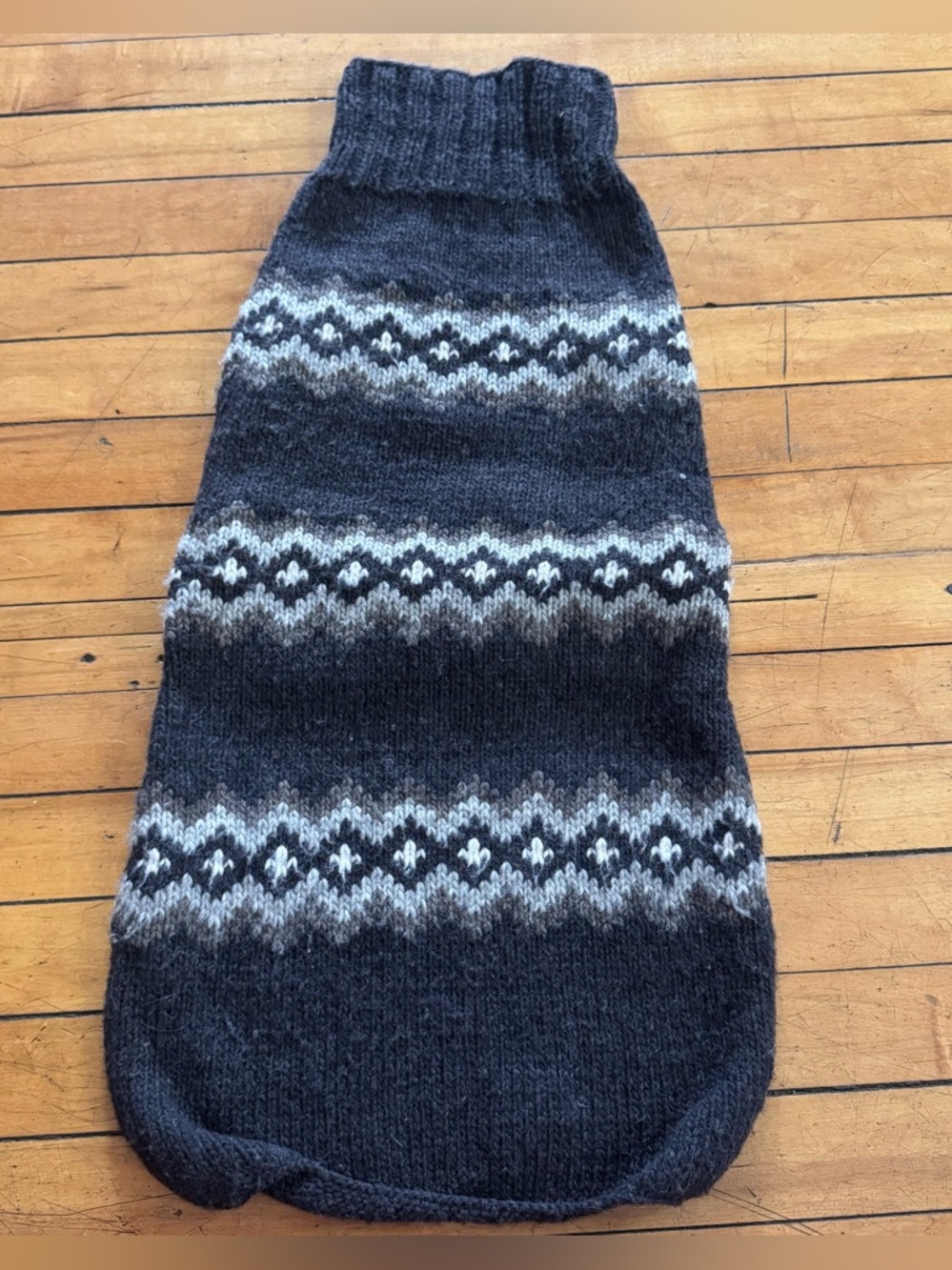 Chilly Dog 100% Wool Hand Made Dog Sweater large x large Brown cream knit